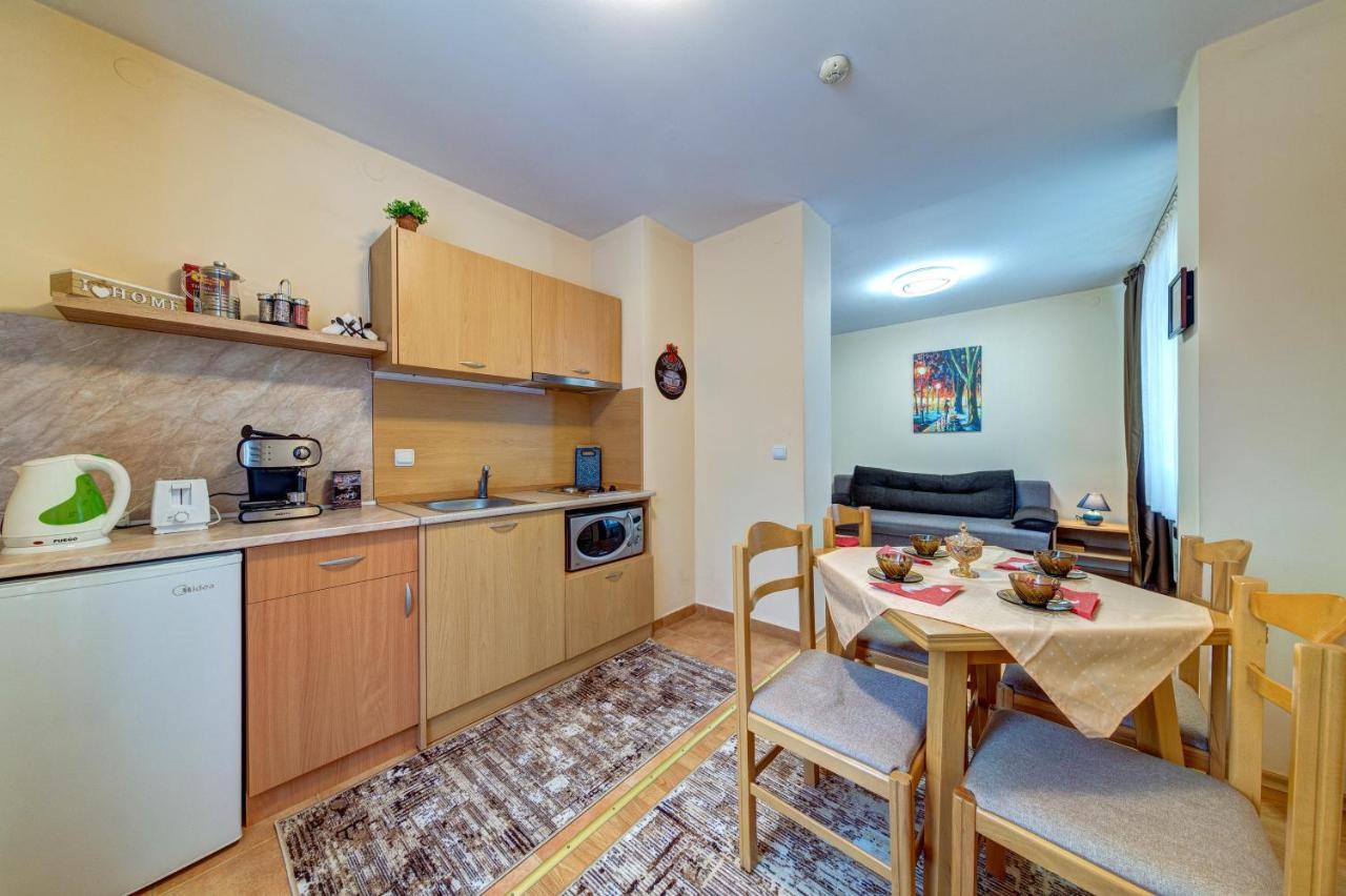 Cozy And Cute 1Bd Apartment In The Castle Complex By Flat Mаnager Pamporowo Zewnętrze zdjęcie